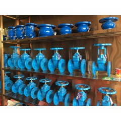 店內(nèi)展示